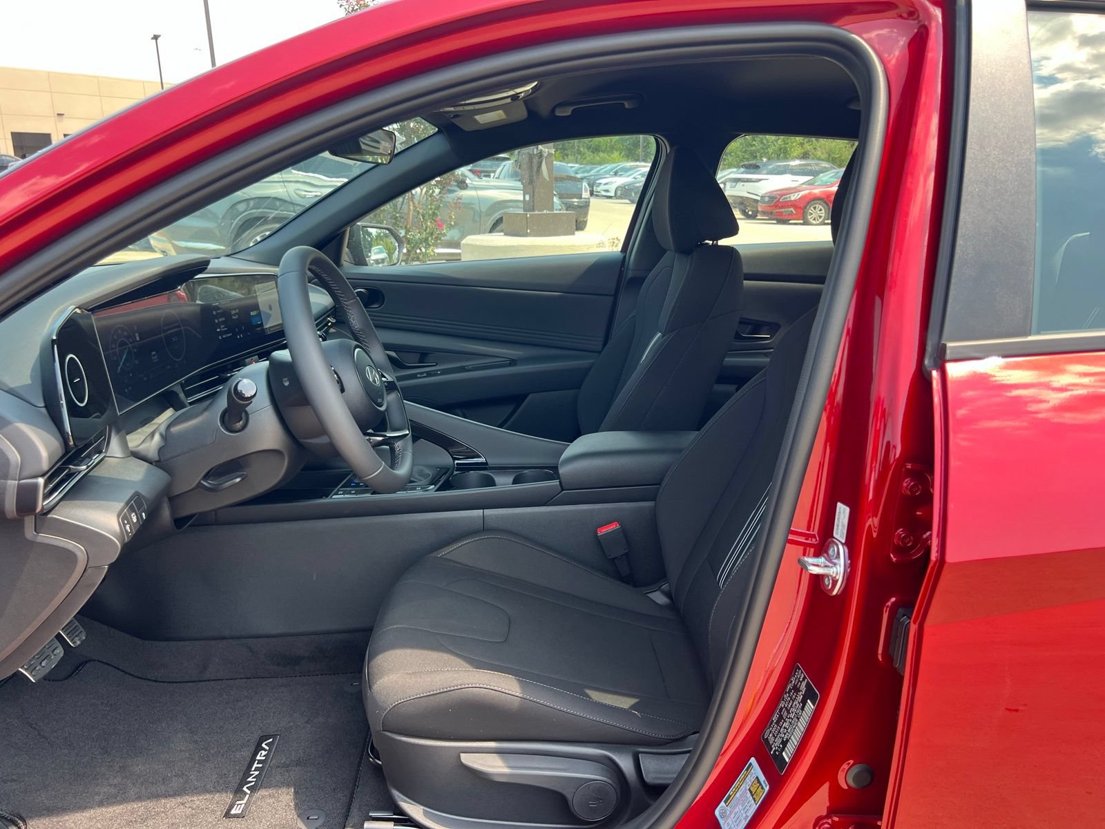 New 2025 Hyundai Elantra SEL w/ Cargo Package FWD image 21