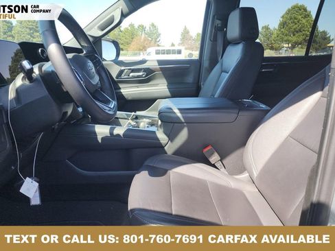 Used 2025 Chevrolet Tahoe Z71 AWD/4WD image 11