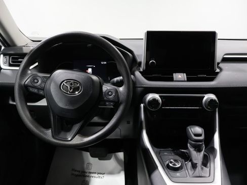 Used 2025 Toyota RAV4 XLE image 15