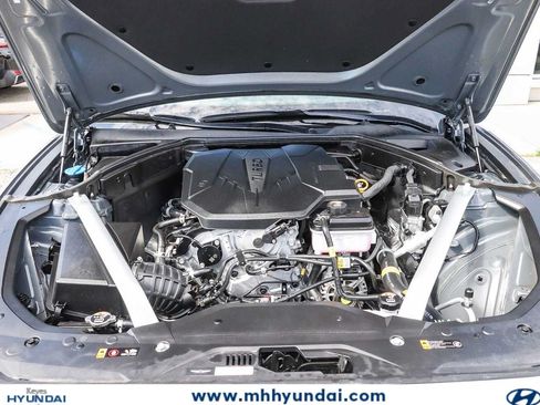 Used 2026 Genesis G70 2.5T RWD image 25