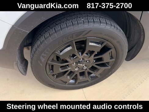 Used 2022 Kia Telluride SX w/ SX Prestige Package image 10