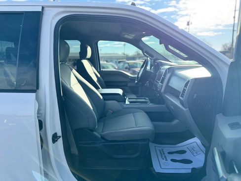 Used 2019 Ford F150 XLT w/ Equipment Group 302A Luxury image 38