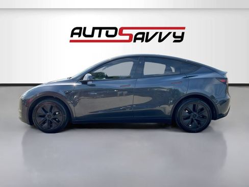 Used 2024 Tesla Model Y Long Range AWD/4WD image 4