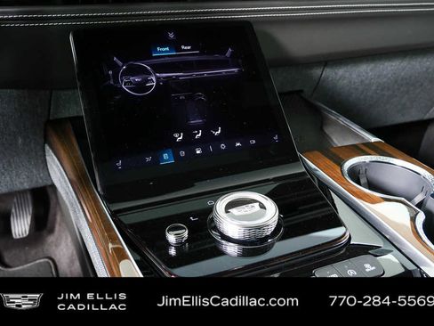 New 2026 Cadillac Escalade Platinum Sport w/ LPO, ONYX Package AWD/4WD image 18