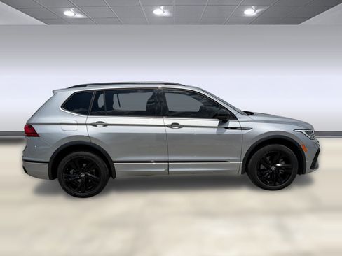 Certified 2023 Volkswagen Tiguan SE R-Line image 6