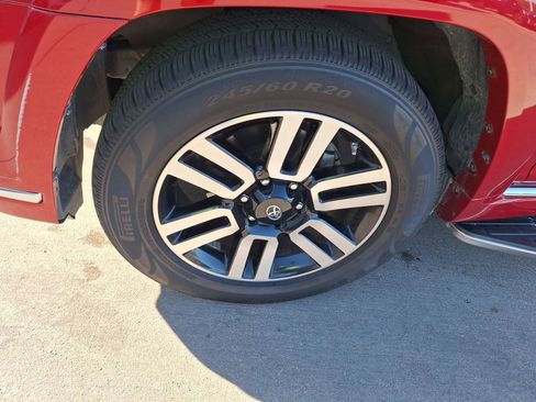 Used 2020 Toyota 4Runner Limited image 11