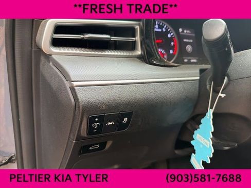 Used 2021 Kia K5 LXS FWD image 16