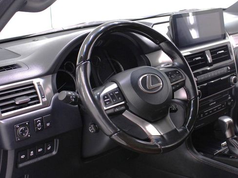 Used 2022 Lexus GX 460 Premium w/ Premium Package image 32