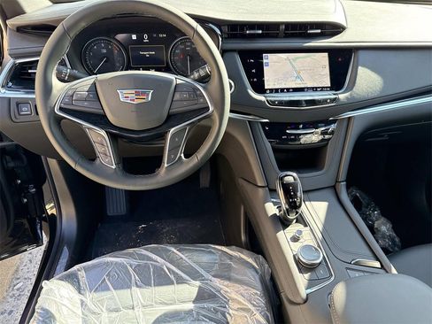 New 2026 Cadillac XT5 Premium Luxury w/ LPO, Floor Liner Package image 10