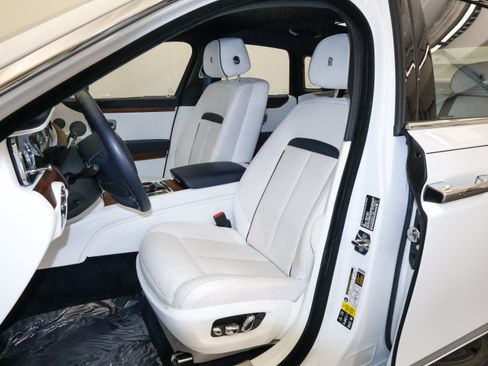 Used 2022 Rolls-Royce Ghost AWD/4WD image 16