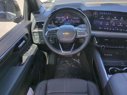New 2026 Chevrolet Suburban High Country AWD/4WD image 16
