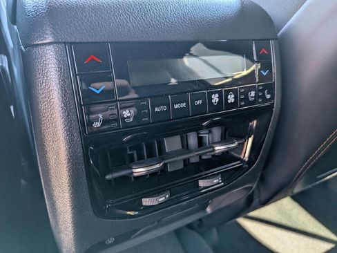 Used 2023 Jeep Grand Cherokee L Summit AWD/4WD image 28