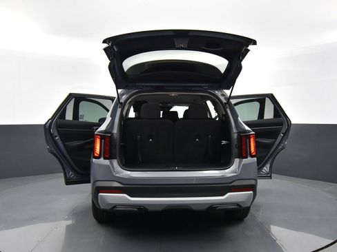 Used 2025 Kia Sorento LX image 34