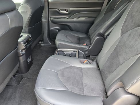 Used 2026 Toyota Grand Highlander AWD Hybrid image 30