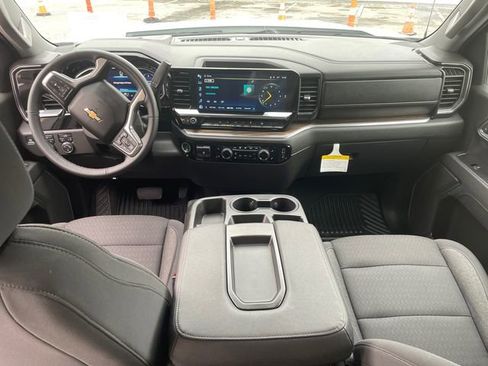Used 2025 Chevrolet Silverado 1500 LT AWD/4WD image 21