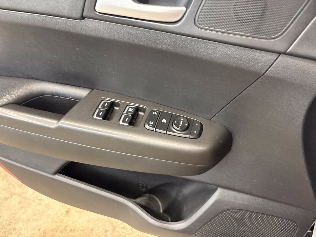 Used 2019 Kia Sportage LX FWD image 21