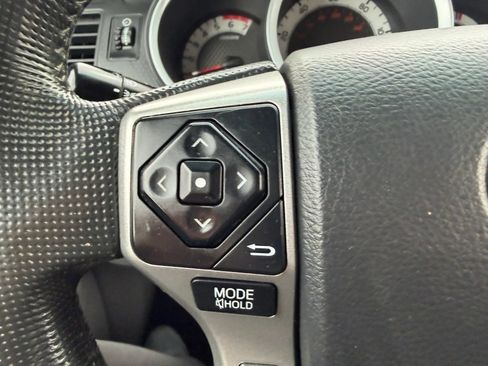 Used 2014 Toyota Tacoma 4x4 Double Cab w/ SR5 Package image 25