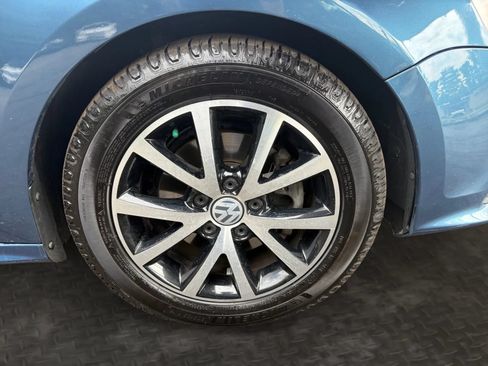 Used 2018 Volkswagen Jetta SE FWD image 38