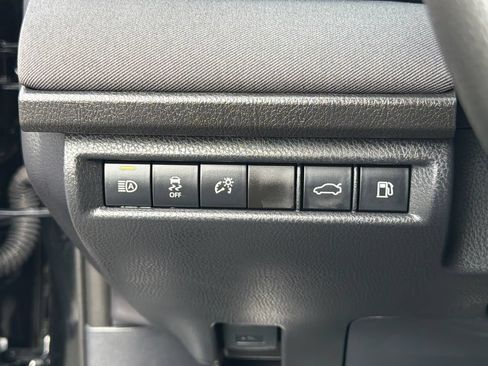 Used 2026 Toyota Camry LE FWD image 21