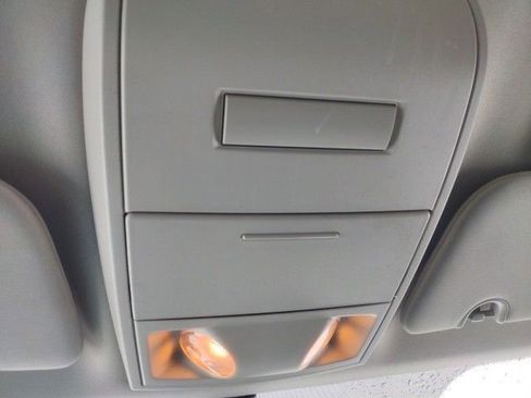 Used 2019 Dodge Grand Caravan SE w/ UConnect Hands-Free Group image 35