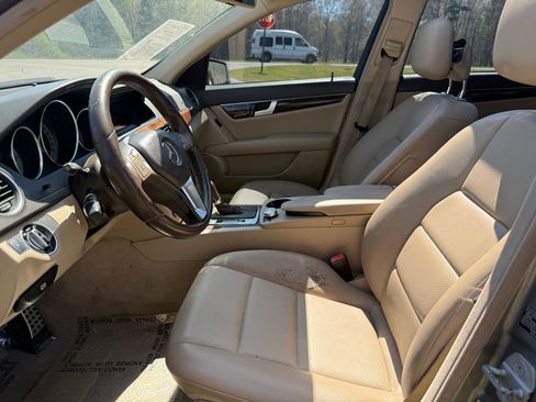 Used 2012 Mercedes-Benz C 250 Sedan image 18