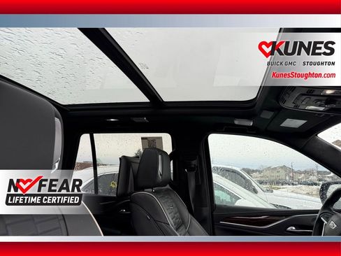 Used 2022 Cadillac Escalade Sport Platinum image 36