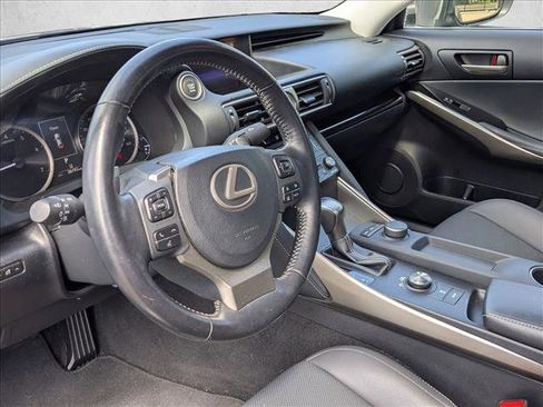 Used 2019 Lexus IS 300 image 10