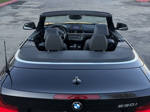 Used 2020 BMW 230i Convertible w/ Convenience Package image 16