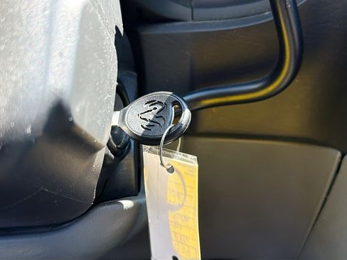 Used 2006 Dodge Grand Caravan SE w/ Popular Equipment Group I FWD image 8