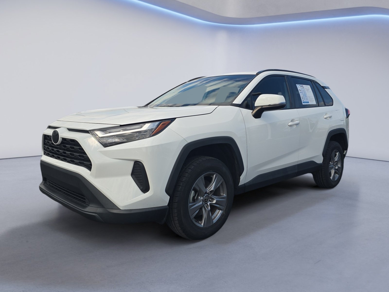 Used 2022 Toyota RAV4 XLE w/ Convenience Package AWD/4WD image 1
