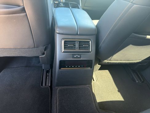 Used 2025 MAZDA CX-90 3.3 Turbo w/ Preferred Package image 26