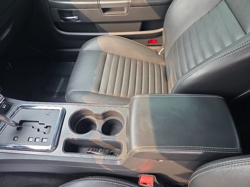 Used 2013 Dodge Challenger R/T Plus RWD image 30