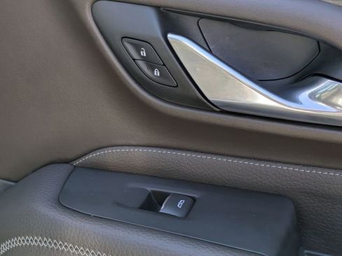 Used 2022 GMC Yukon Denali image 42