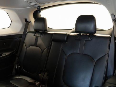 Used 2025 Honda Pilot EX-L image 19