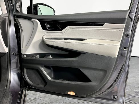 Used 2018 Honda Odyssey Elite image 25