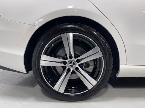 Used 2025 Mercedes-Benz C 300 4MATIC Sedan image 15