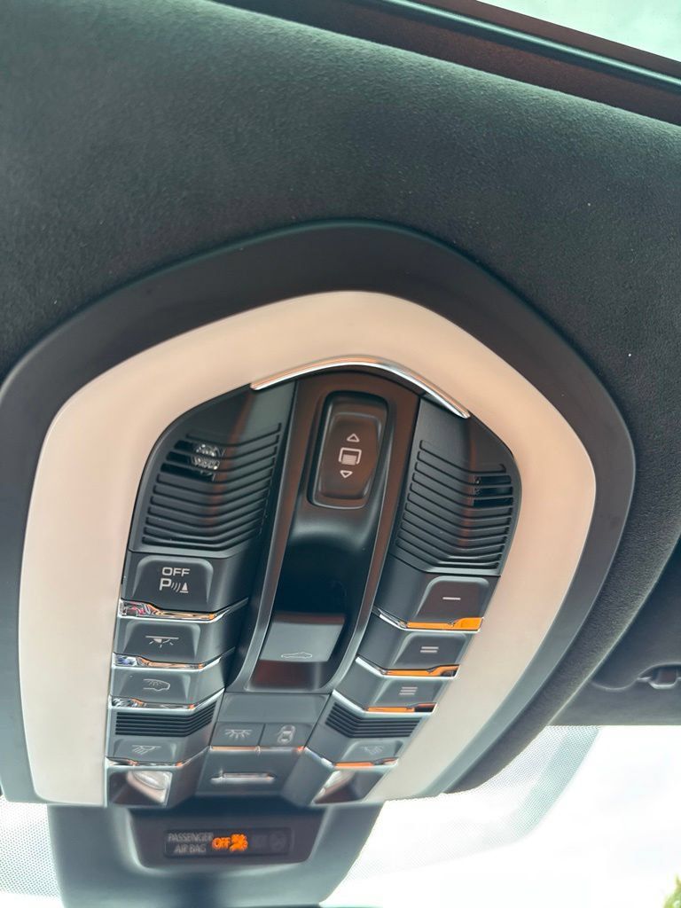 Used 2022 Porsche Macan GTS AWD/4WD image 20