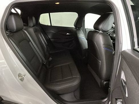 Used 2024 Buick Envista Sport Touring w/ Convenience I Package FWD image 30