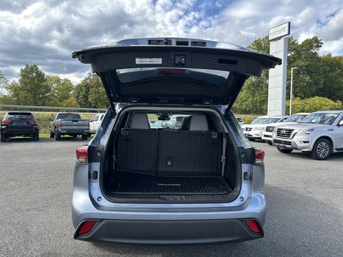 Used 2022 Toyota Highlander XLE image 33