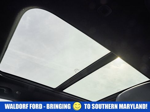 Used 2023 Jeep Grand Cherokee Overland image 36