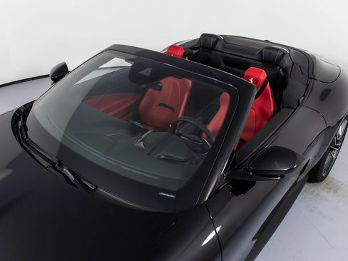 Certified 2024 Ferrari Roma Spider image 32