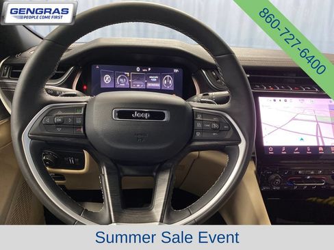 Certified 2025 Jeep Grand Cherokee Limited w/ Luxury Tech Group II AWD/4WD image 22