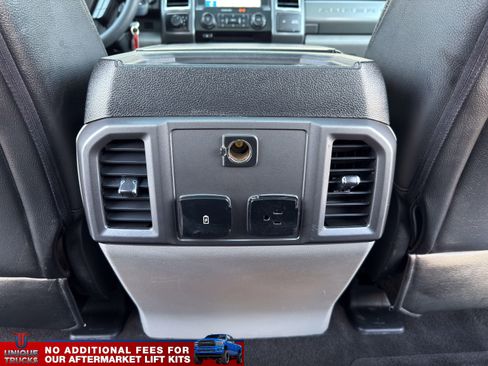 Used 2017 Ford F450 XLT w/ XLT Premium Package image 31