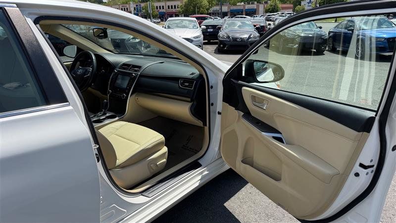 Used 2015 Toyota Camry XLE FWD image 44