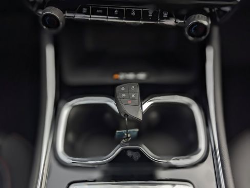 New 2026 Chevrolet Traverse RS w/ LPO, Floor Liner Package image 28