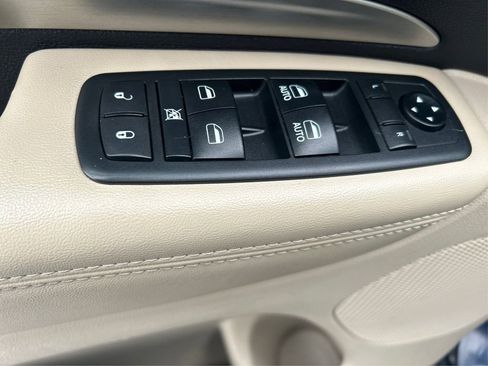 Used 2018 Dodge Durango SXT w/ 3rd Row Seating Group image 33