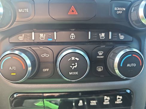 Used 2021 RAM 1500 Laramie w/ Sport Appearance Package AWD/4WD image 27