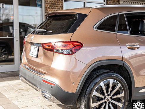 Used 2021 Mercedes-Benz GLA 250 w/ Premium Package image 34