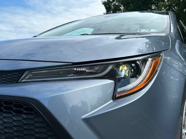 Used 2020 Toyota Corolla LE FWD image 10