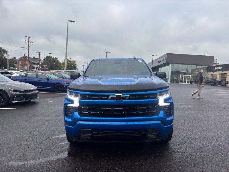 Used 2022 Chevrolet Silverado 1500 RST w/ Convenience Package II AWD/4WD image 2
